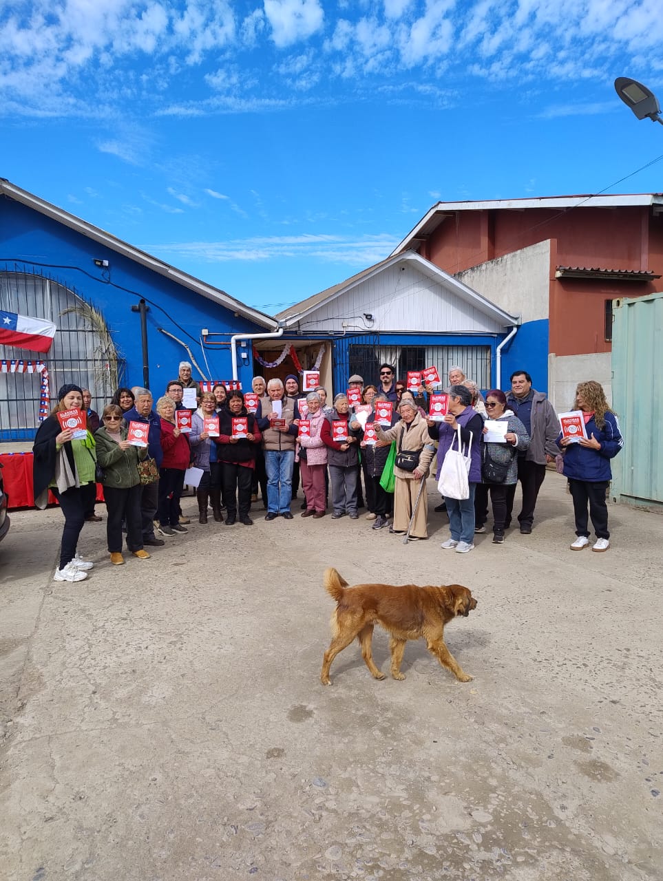 La entrega oficial del financiamiento para concretar esta iniciativa, fue el 23 de septiembre en una simbólica ceremonia que se realizó junto a la organización de vecinos.